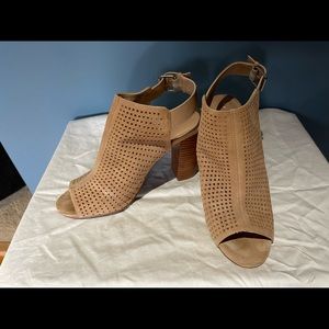 Margaret Sandal by Tahari. Beige